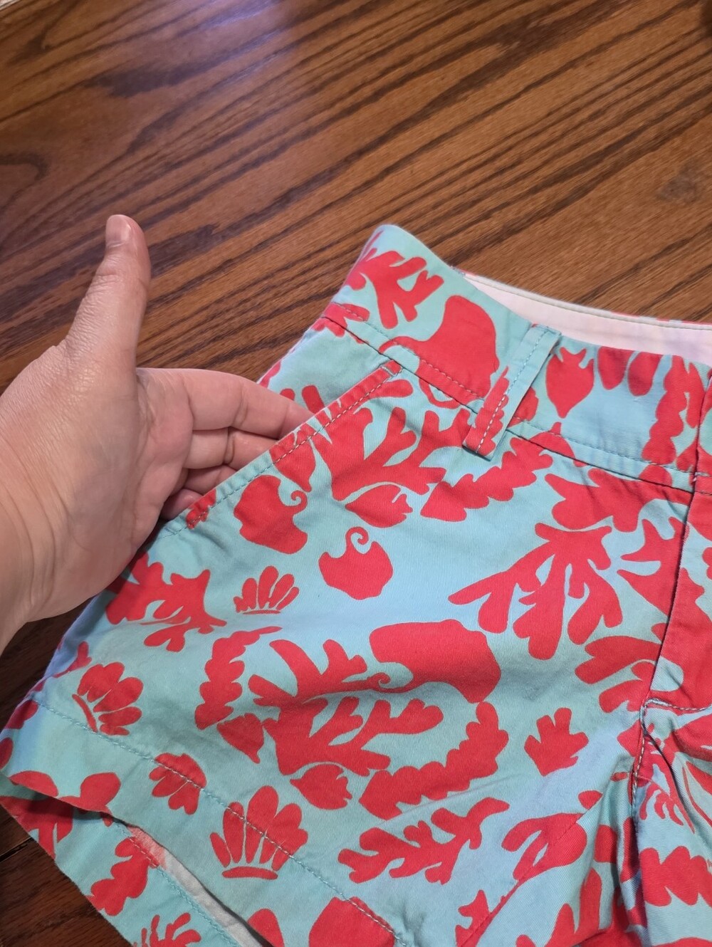 Lilly Pulitzer  Callahan Shorts In "Don't Be Shellfish" Turquoise & Coral/Red 00 - Picture 4 of 13